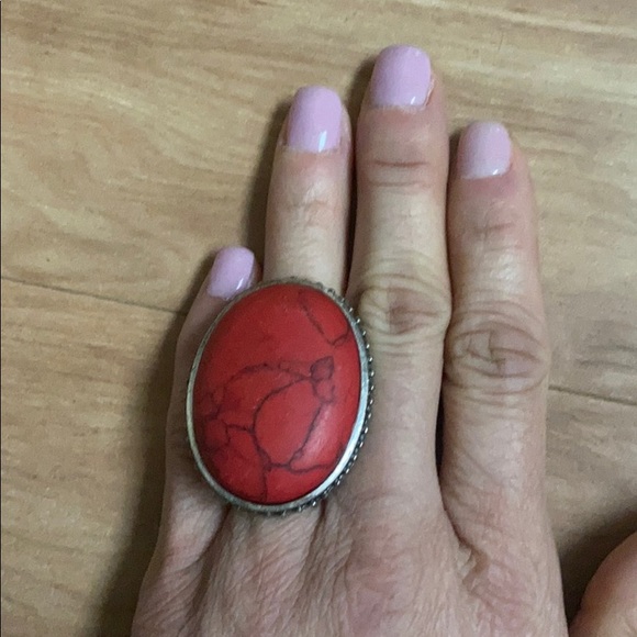 Western style woman’s fashion ring - Picture 6 of 7